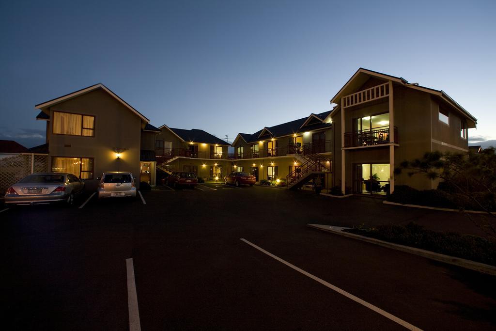 555 Motel Dunedin Exterior photo
